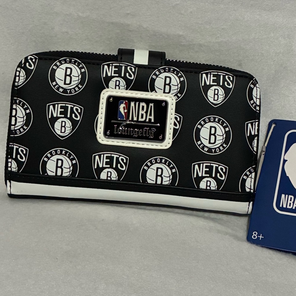 NWT NBA Brooklyn Nets Loungefly Wallet